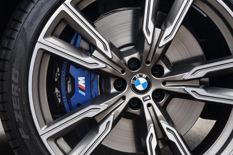 Колеса BMW X5 M50d (G05) 2018 года  (ZA) (фото 34 из 40)